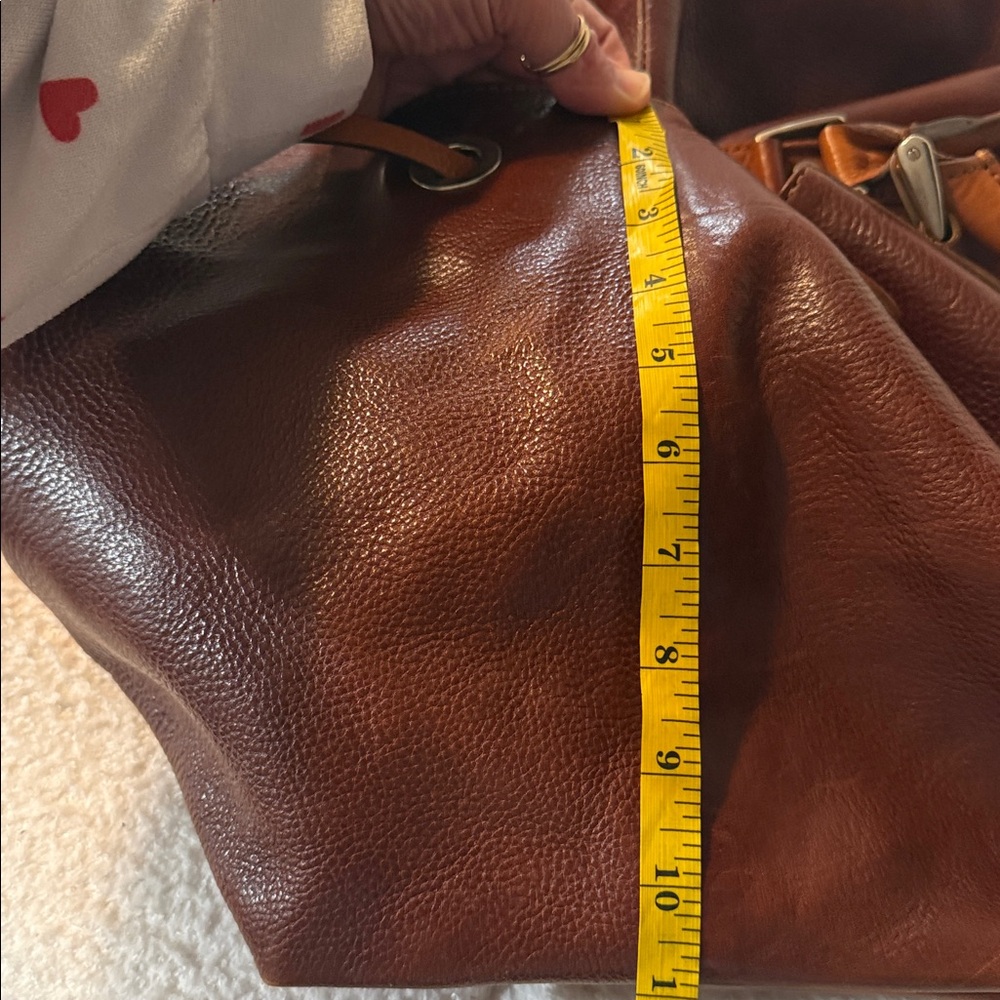 Primonaip handmade Italian leather bucket bag. - Picture 13 of 14
